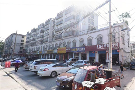 城东新东方嘉园3室2厅1卫98.6万120m2出售